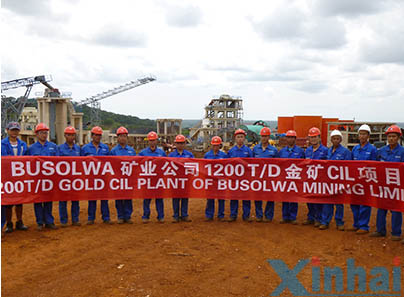 group picture of customers with Xinhai personnels of Xinhai Tanzania 1200tpd gold mining plant